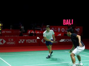Foto: Jagoan Bulutangkis RI Berlatih Jelang BWF World Tour Finals 2021
