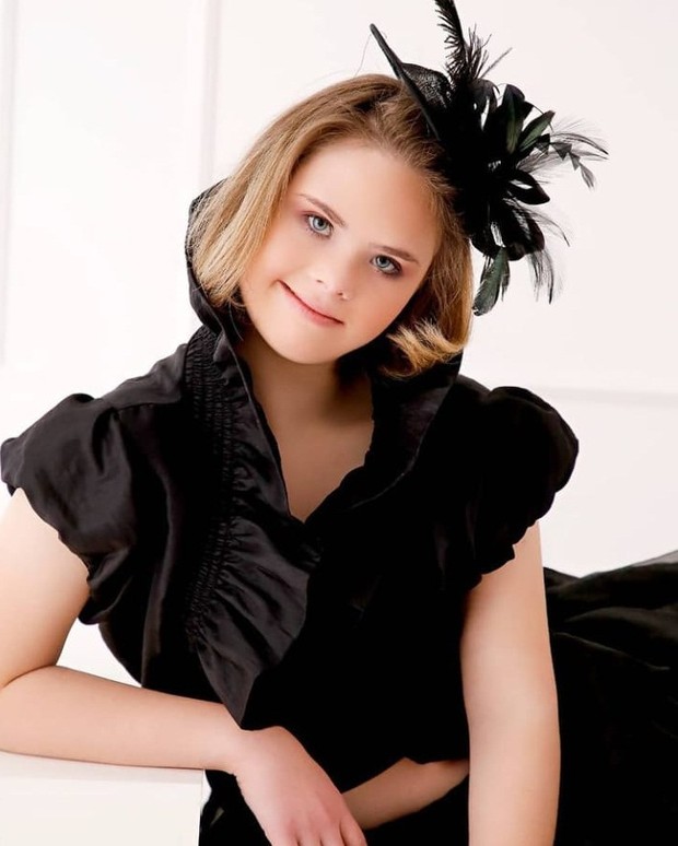 Karir modeling Georgia dimulai saat ibunya mengunggah foto dirinya ke akun facebook