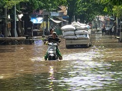 Permukiman dan Pasar di Kota Pasuruan Banjir Diterjang Hujan Deras