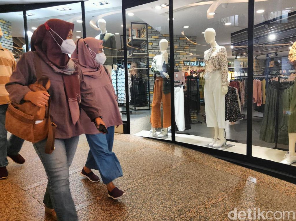 Sudah Berlaku! Masuk Mal dan Area Publik Lainnya Wajib Vaksin Booster Sudah Berlaku! Masuk Mal dan Area Publik Lainnya Wajib Vaksin Booster