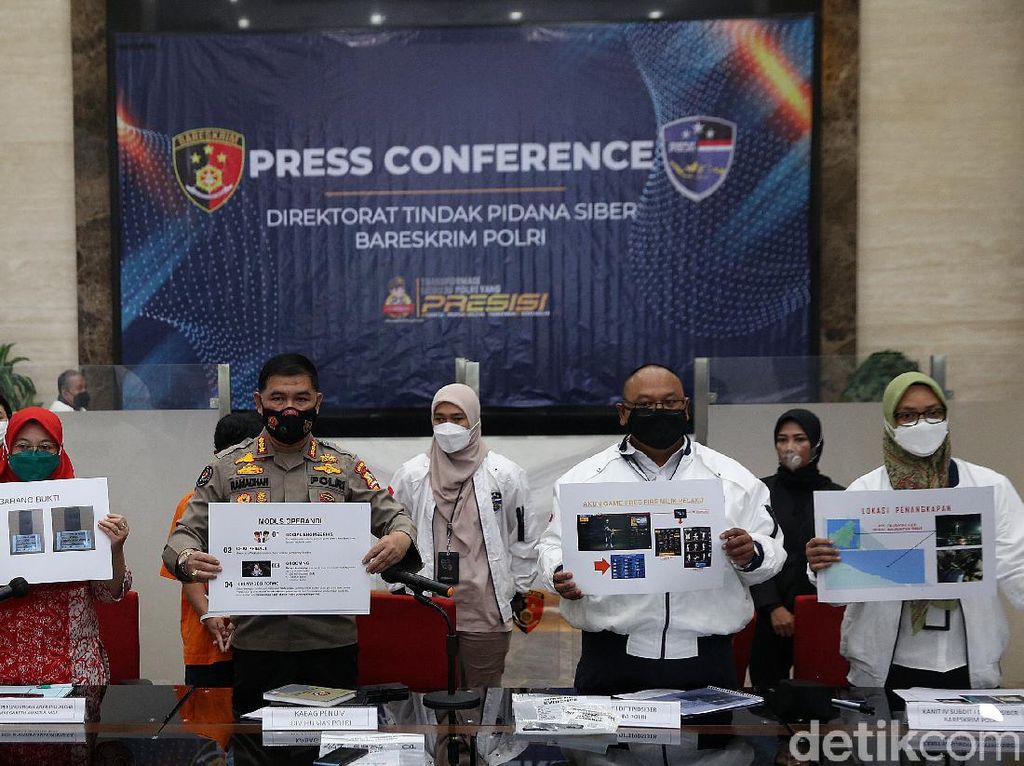 Ulah Bejat Predator Seks di Game Free Fire Incar Belasan Bocah Ulah Bejat Predator Seks di Game Free Fire Incar Belasan Bocah