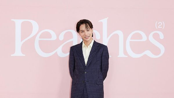 Penampilan Keren Kai EXO saat Jumpa Pers Peaches