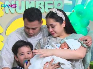 Video: Wajah Anak Kedua Raffi Ahmad dan Nagita Slavina Video: Wajah Anak Kedua Raffi Ahmad dan Nagita Slavina