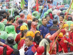 Rencana Buruh Mogok Nasional: Tolak Upah Minimum Versi UU Cipta Kerja