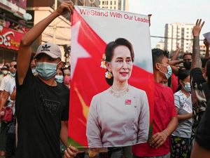 Pengadilan Myanmar Tunda Sidang Putusan Pertama Kasus Aung San Suu Kyi Pengadilan Myanmar Tunda Sidang Putusan Pertama Kasus Aung San Suu Kyi