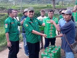 PPP Salurkan Bantuan buat Warga Terdampak Banjir Bandang di Garut