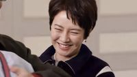 Pangling! Song Ji Hyo Pangkas Pendek Rambut Bak Boyband K-Pop