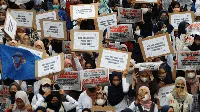Rentetan Demo Buruh Tolak Keras UMP yang Naik Secuil