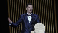 Robert Lewandowski (Bayern Munich) – 580 poin. Foto: AP/Christophe Ena