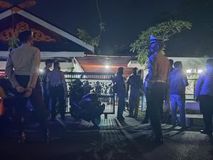 Rumah Dinas Wakil Ketua DPRD Riau Digeruduk 10 Preman