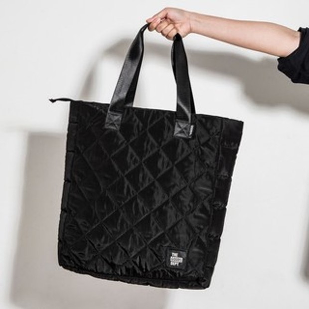 The Goods Dept - Tote Puff Bag/Foto: Instagram/@thegoodsdept The Goods Dept - Tote Puff Bag/Foto: Instagram/@thegoodsdept