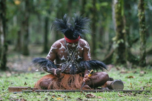 Nuansa Magis di Balik Ukiran Eksotis Suku Kamoro Papua