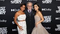 Steven Spielberg dan Rachel Zegler di Karpet Merah West Side Story