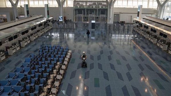 Warga Asing Dilarang Masuk Jepang, Bandara Haneda Sepi Banget