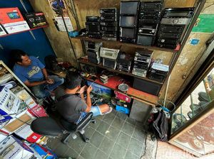 Berburu Aneka Audio Bekas di Pasar Taman Puring