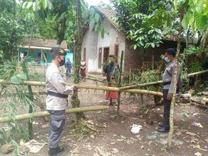 Calon Kades di Jember Blokir Jalan Dusun Gegara Kalah di Pilkades Calon Kades di Jember Blokir Jalan Dusun Gegara Kalah di Pilkades