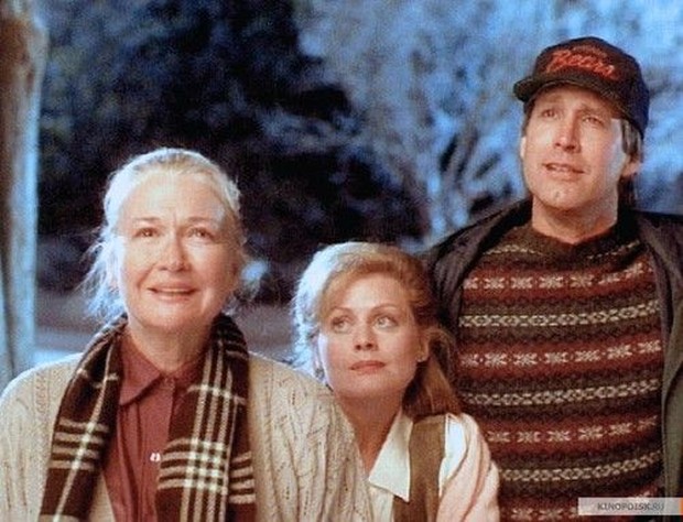 Ugly Christmas Sweater dalam film National Lampoon's Christmas Vacation/