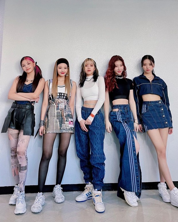 ITZY/Instagram.com/itzy.all.in.us