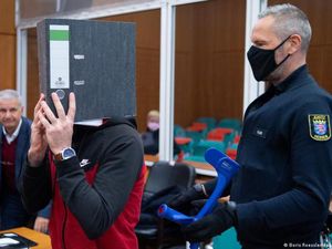 Jemur Anak Yazidi Sampai Mati, Eks ISIS Dibui Seumur Hidup