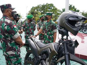 Kodam Cenderawasih Terima 3 Rantis dan 64 Motor Trail, Siap Amankan Papua Kodam Cenderawasih Terima 3 Rantis dan 64 Motor Trail, Siap Amankan Papua