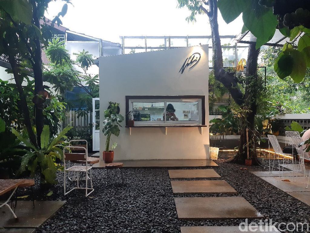 Lili Seduh Saji, Rekomendasi Tempat Ngopi yang Cozy dan Adem di Bogor