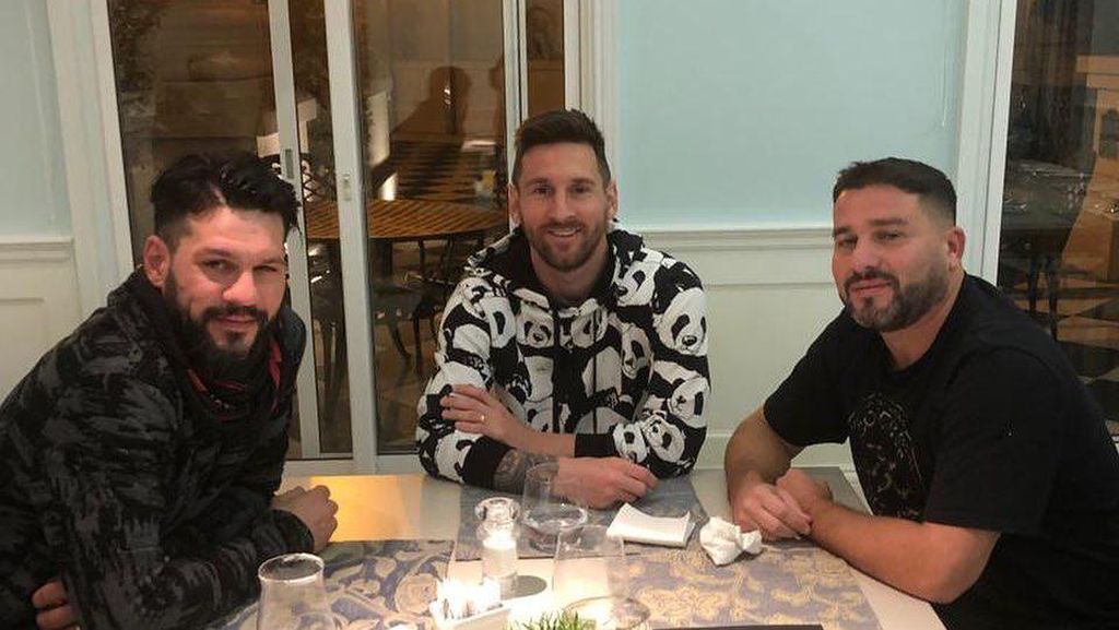 Lionel Messi Menangkan Ballon dOr 2021, Ini Momen Kulinernya Bersama Keluarga