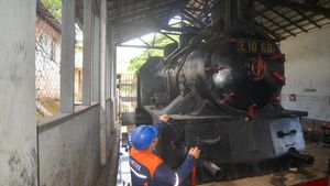 Membangkitkan Lokomotif Uap Mak Item dari Mati Suri