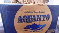 Nyeleneh! 10 Merek Air Mineral Ini Bikin Geleng Kepala hingga Jijik
