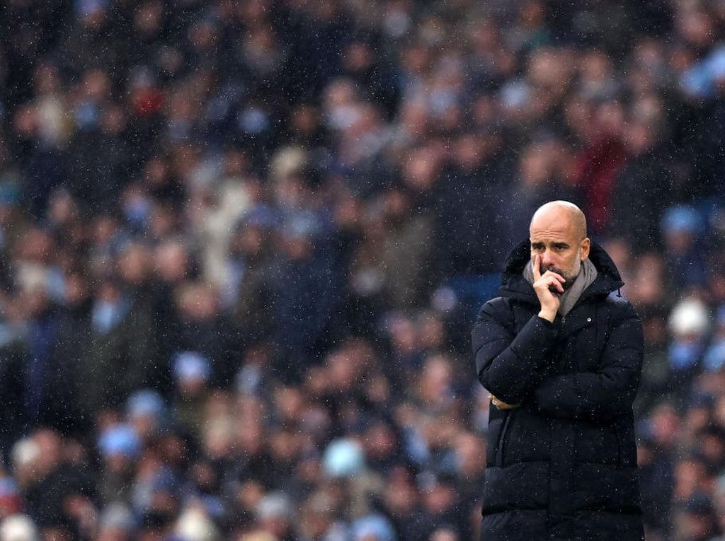 Guardiola Parkir Foden dan Grealish gegara Keluyuran! Guardiola Parkir Foden dan Grealish gegara Keluyuran!