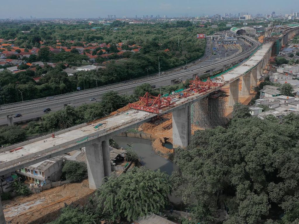 Viral Pilar Proyek Kereta Cepat Ambruk, KCIC Buka Suara Viral Pilar Proyek Kereta Cepat Ambruk, KCIC Buka Suara