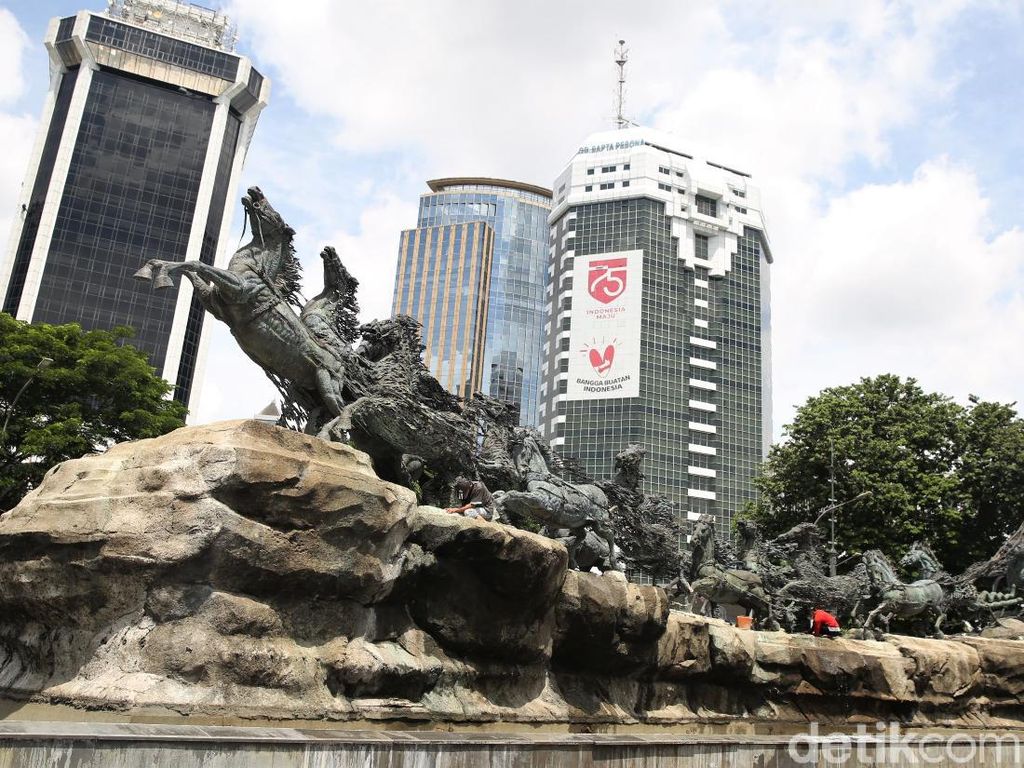 Gempa Kencang di Jakarta Pegawai Kemenparekraf Berlarian ke Luar Gedung
