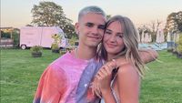 8 Potret Mia Regan, Model yang Ditinggalkan Romeo Beckham Demi Sepakbola