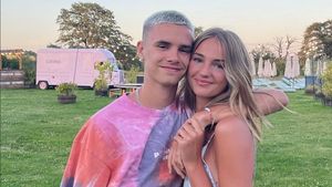 8 Potret Mia Regan, Model yang Ditinggalkan Romeo Beckham Demi Sepakbola