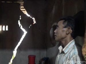14 Rumah Warga Pandeglang Retak-retak Terdampak Pergerakan Tanah 14 Rumah Warga Pandeglang Retak-retak Terdampak Pergerakan Tanah