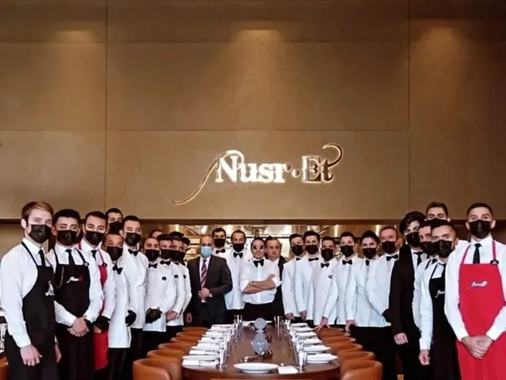 Resto Baru Salt Bae di Arab Saudi Diprotes karena Kemahalan Resto Baru Salt Bae di Arab Saudi Diprotes karena Kemahalan