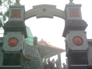 Yuk Kenal Lebih Dekat dengan 6 Suku Jawa Timur Yuk Kenal Lebih Dekat dengan 6 Suku Jawa Timur