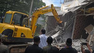 Tempat Hiburan Malam Tak Berizin di Serang Dibongkar