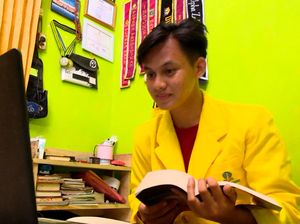 Sempat Tak Kuliah karena Biaya, Pemuda Ini Terbantu Beasiswa UT