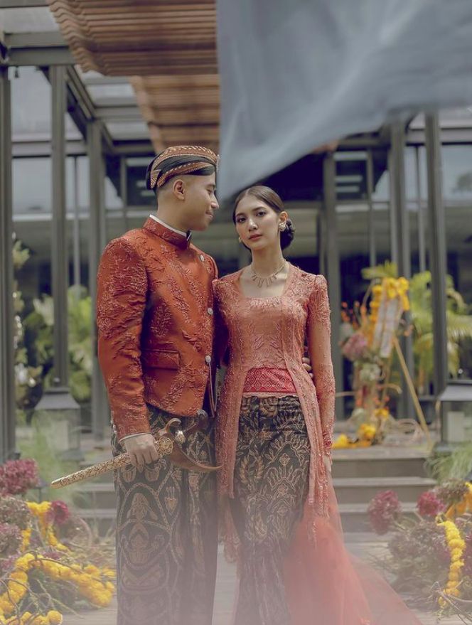 Vidi Aldiano dan Sheila Dara Aisha lamaran