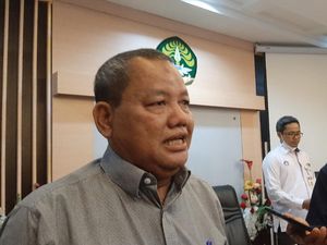 Rektor Unri Minta Kemendikbud Dampingi Saat Periksa Dekan Tersangka Cabul Rektor Unri Minta Kemendikbud Dampingi Saat Periksa Dekan Tersangka Cabul