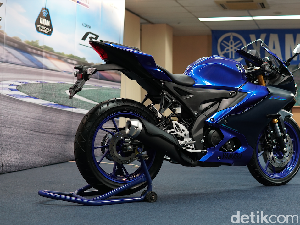 Yamaha R15 Baru Punya Fitur Street dan Track Mode, Apa Sih Itu? Yamaha R15 Baru Punya Fitur Street dan Track Mode, Apa Sih Itu?