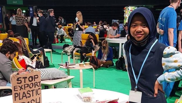 Aeshnina Azzahra Aqilani Aeshnina Azzahra Aqilani