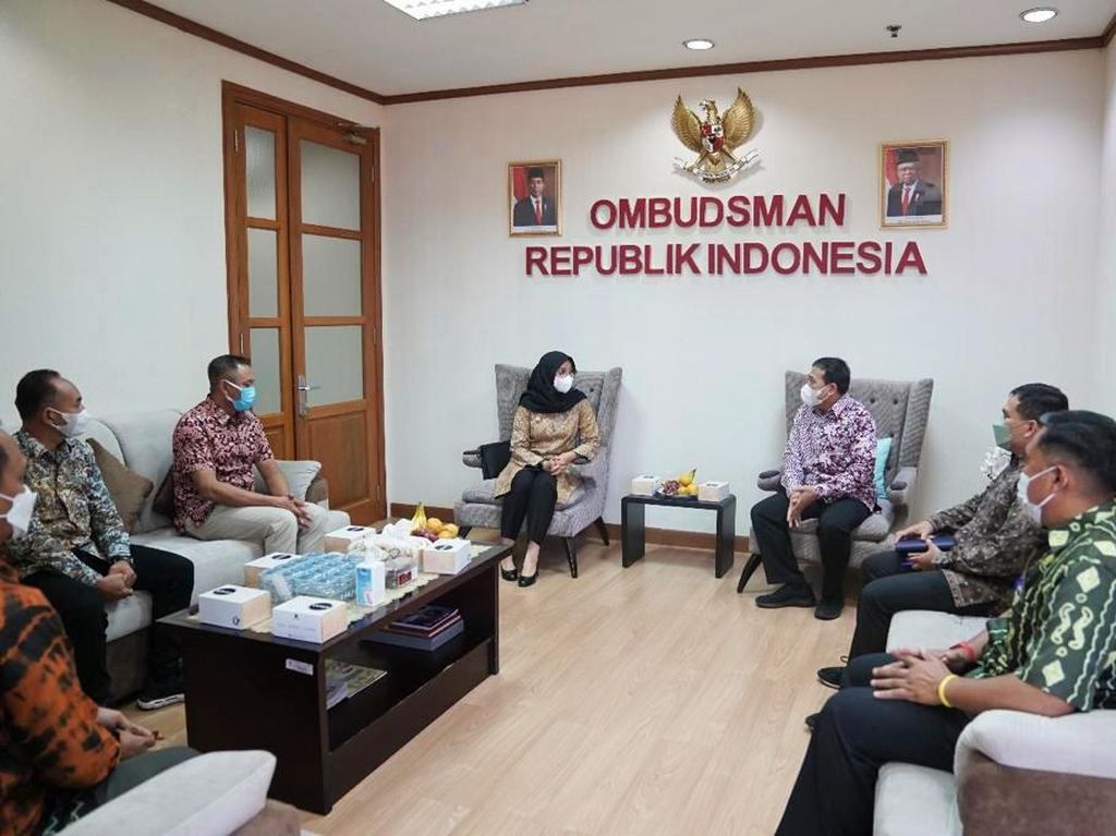 Bertemu KemenPAN-RB dan Ombusdman, Bupati Ipuk Bahas soal Pelayanan Publik Bertemu KemenPAN-RB dan Ombusdman, Bupati Ipuk Bahas soal Pelayanan Publik
