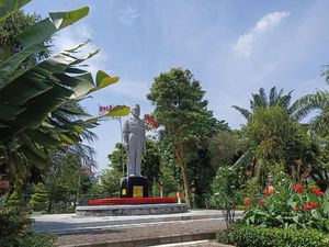 Surabaya Cerah Berawan 9 Oktober 2024, Suhu 36 Derajat Celsius Surabaya Cerah Berawan 9 Oktober 2024, Suhu 36 Derajat Celsius
