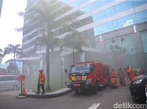 Duka SMK Taruna Bhakti Depok 2 Siswa Tewas di Kebakaran Gedung Cyber 1 Duka SMK Taruna Bhakti Depok 2 Siswa Tewas di Kebakaran Gedung Cyber 1