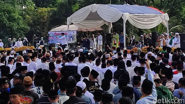 Massa Tasyakur Reuni 212 Gelar Doa Bersama di Ciamis