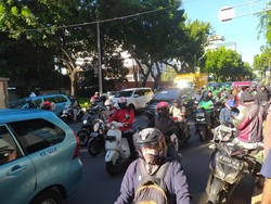 Video: Jalan Kebon Sirih Macet Dipenuhi Peserta Reuni 212