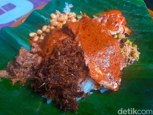 Sedap! Nasi Campur Hj Nurilah Berlauk Daging Asap dan Beberuk Harganya Rp 10 Ribu Sedap! Nasi Campur Hj Nurilah Berlauk Daging Asap dan Beberuk Harganya Rp 10 Ribu