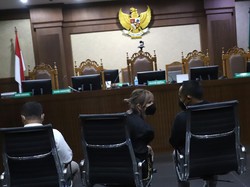 Nia Ramadhani Minta Sidang Virtual, Hakim: Tidak Diatur Seperti Itu