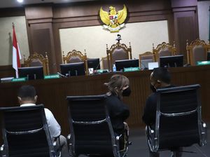 Nia Ramadhani Minta Sidang Virtual, Hakim: Tidak Diatur Seperti Itu Nia Ramadhani Minta Sidang Virtual, Hakim: Tidak Diatur Seperti Itu